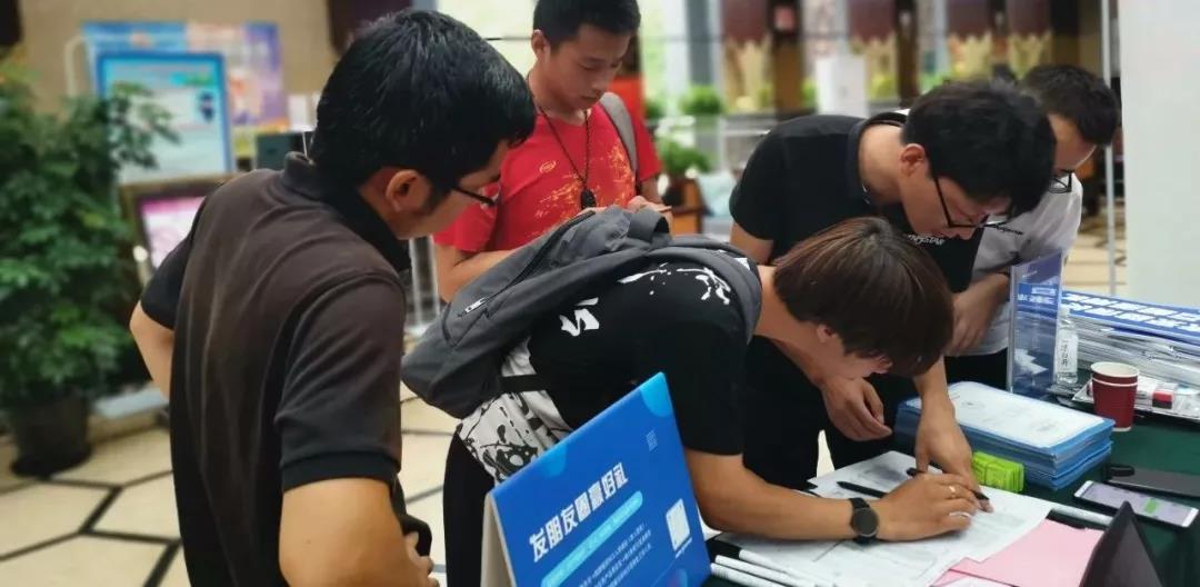 J9����|����վ����