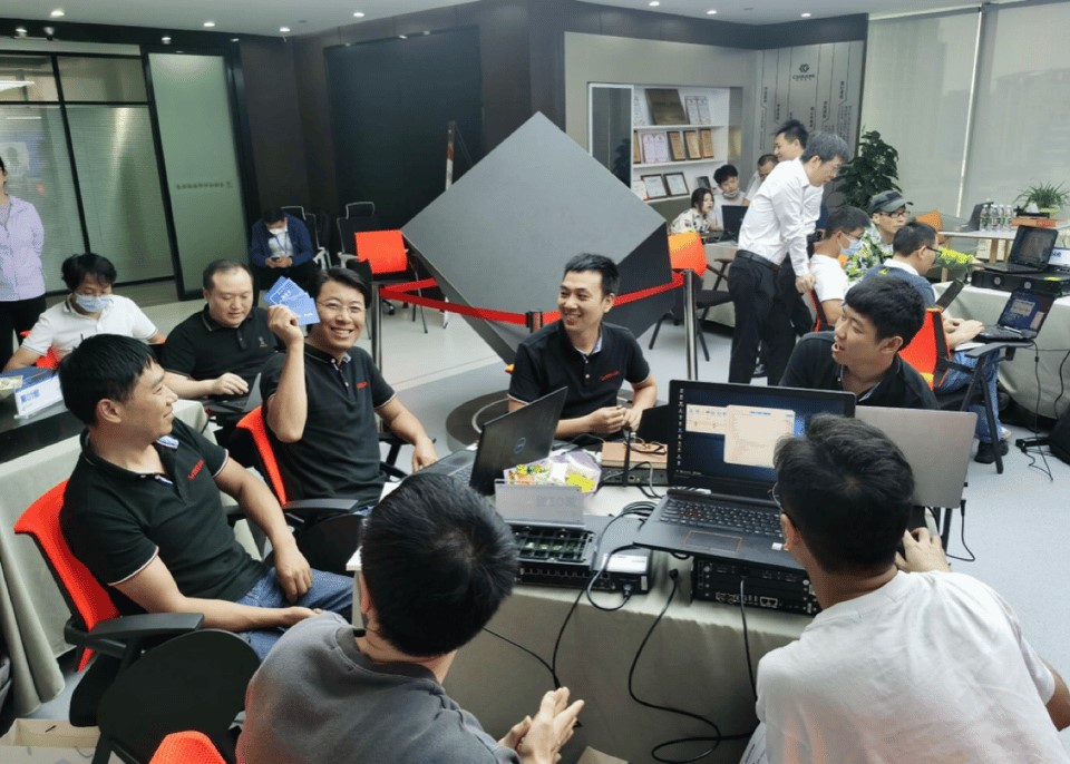 J9����|����վ����