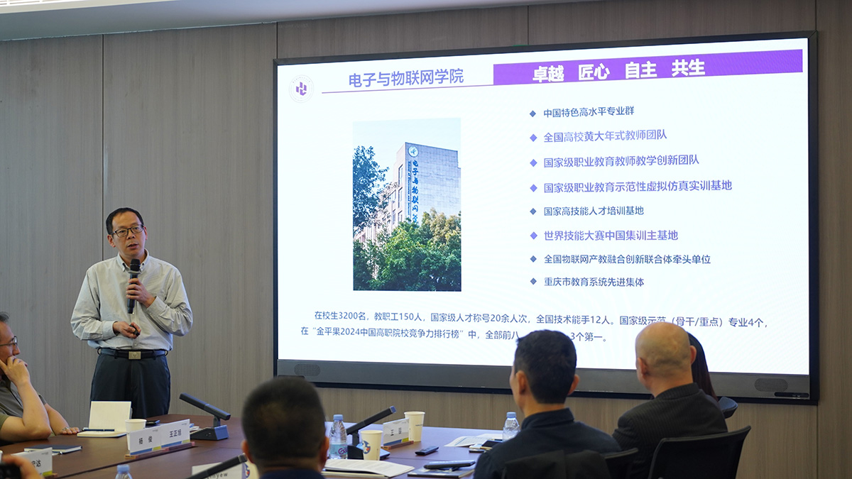 J9����|����վ����