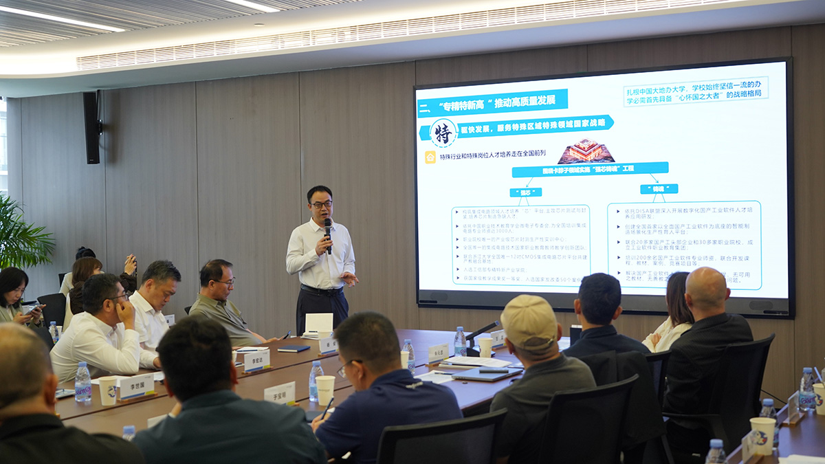 J9����|����վ����